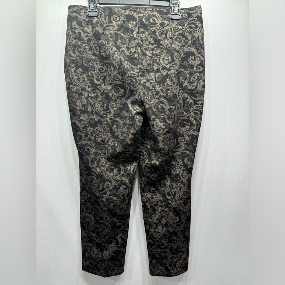 Chico’s Black & Tan Metallic Fabulously Slimming Ankle Ponte Pants Sz 1.5/Medium - Picture 4 of 9